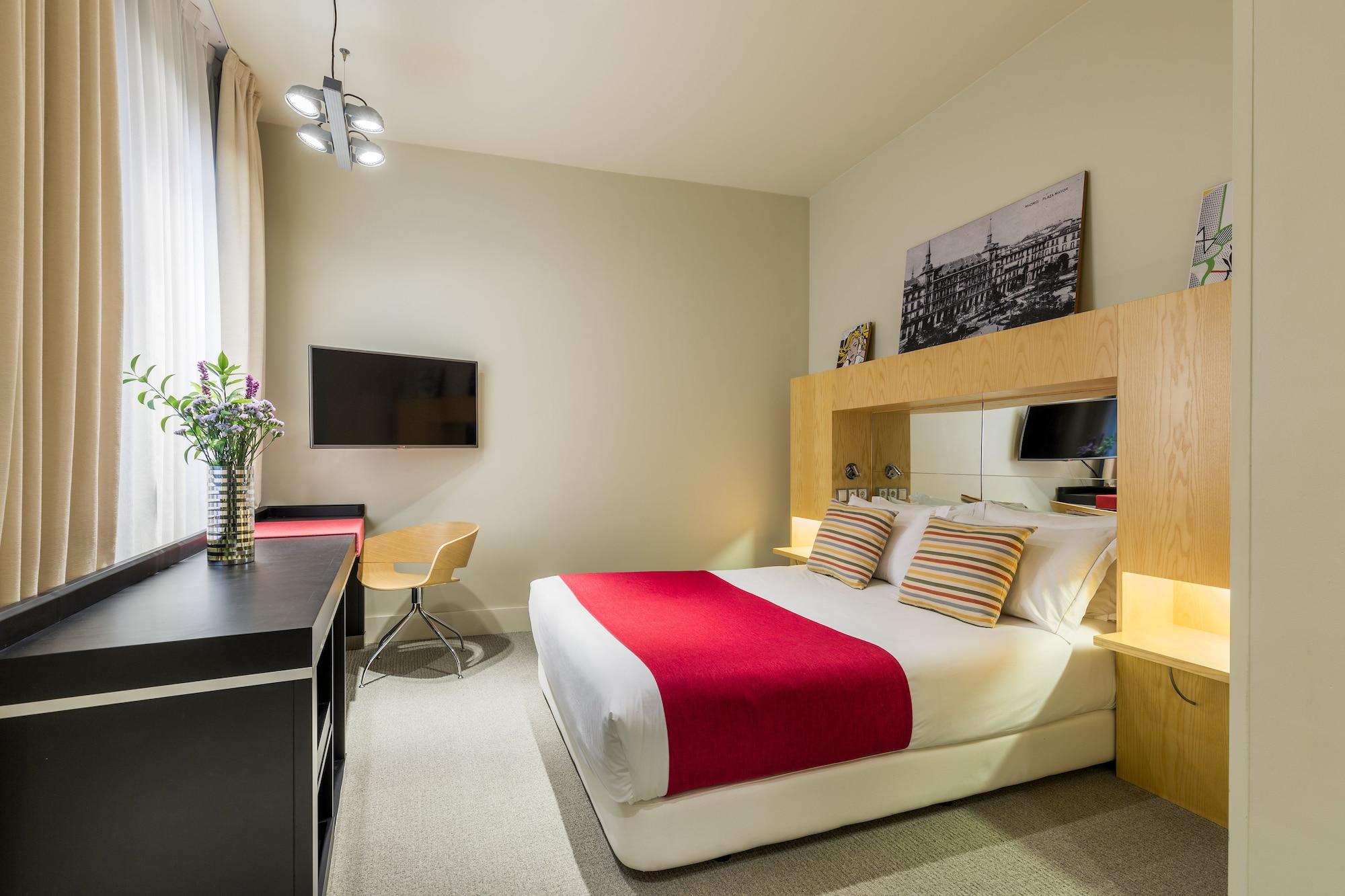 รูมเมท อลิเซีย Hotel มาดริด ภายนอก รูปภาพ
