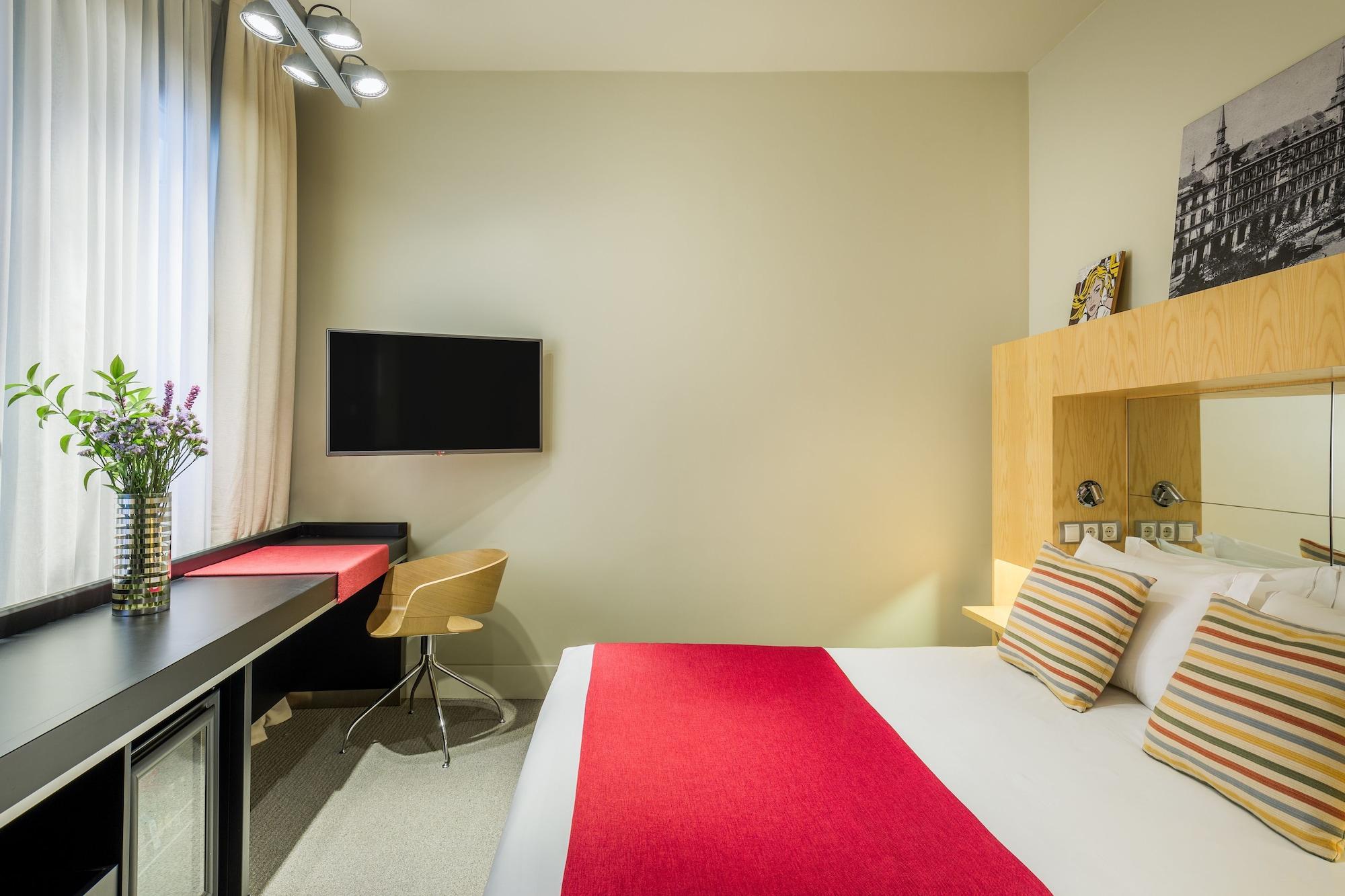 รูมเมท อลิเซีย Hotel มาดริด ภายนอก รูปภาพ