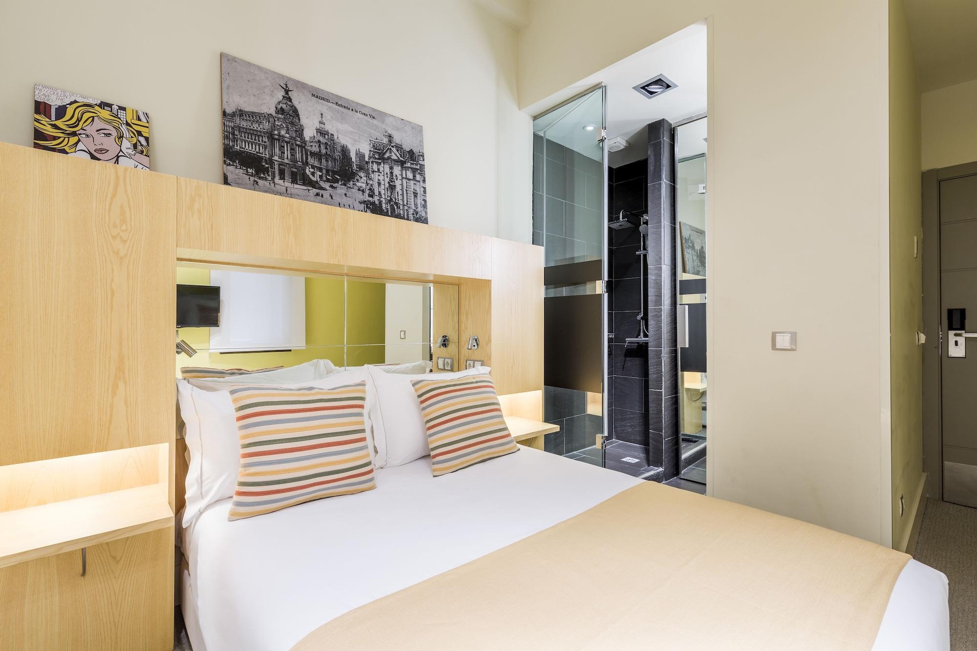 รูมเมท อลิเซีย Hotel มาดริด ภายนอก รูปภาพ
