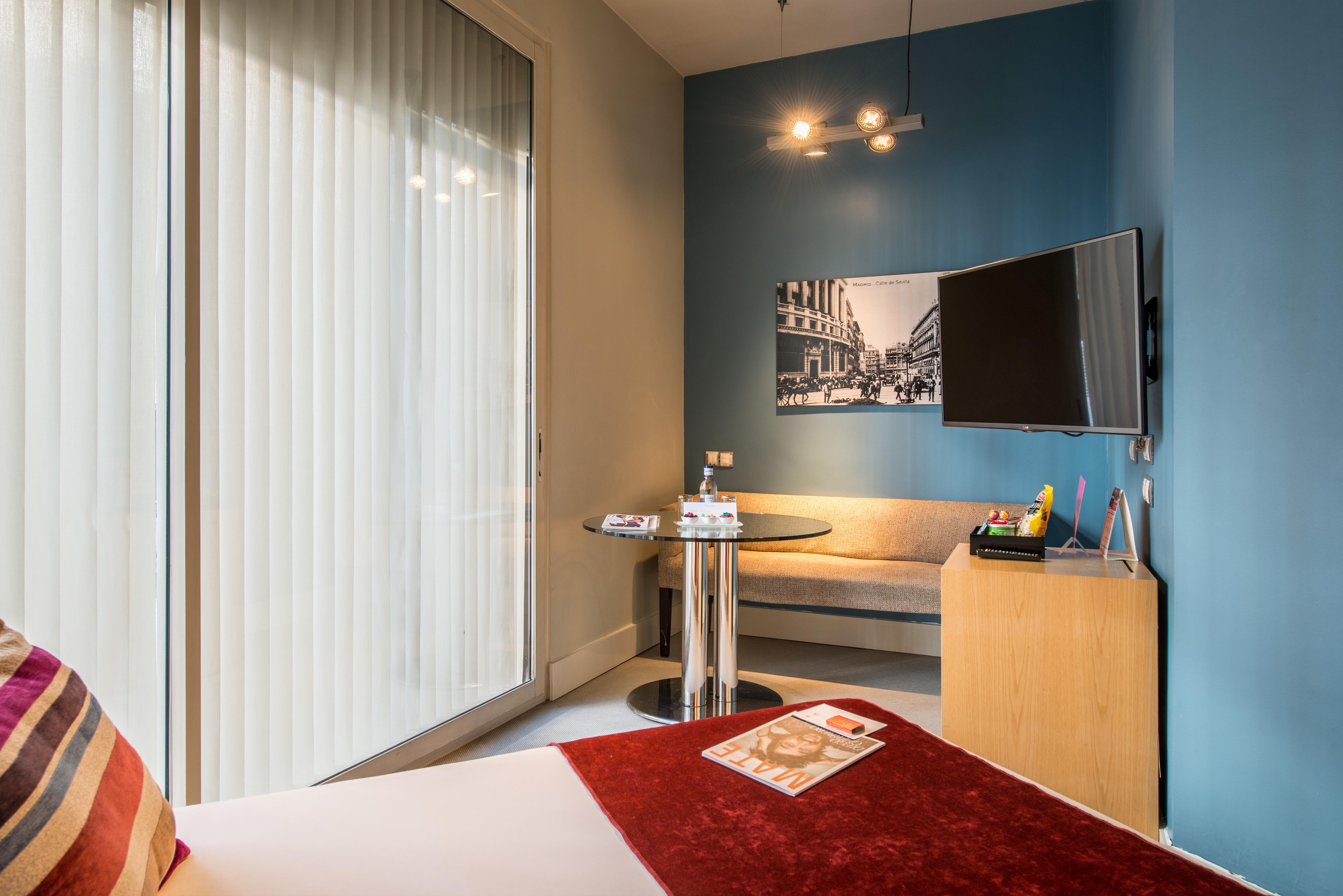 รูมเมท อลิเซีย Hotel มาดริด ภายนอก รูปภาพ