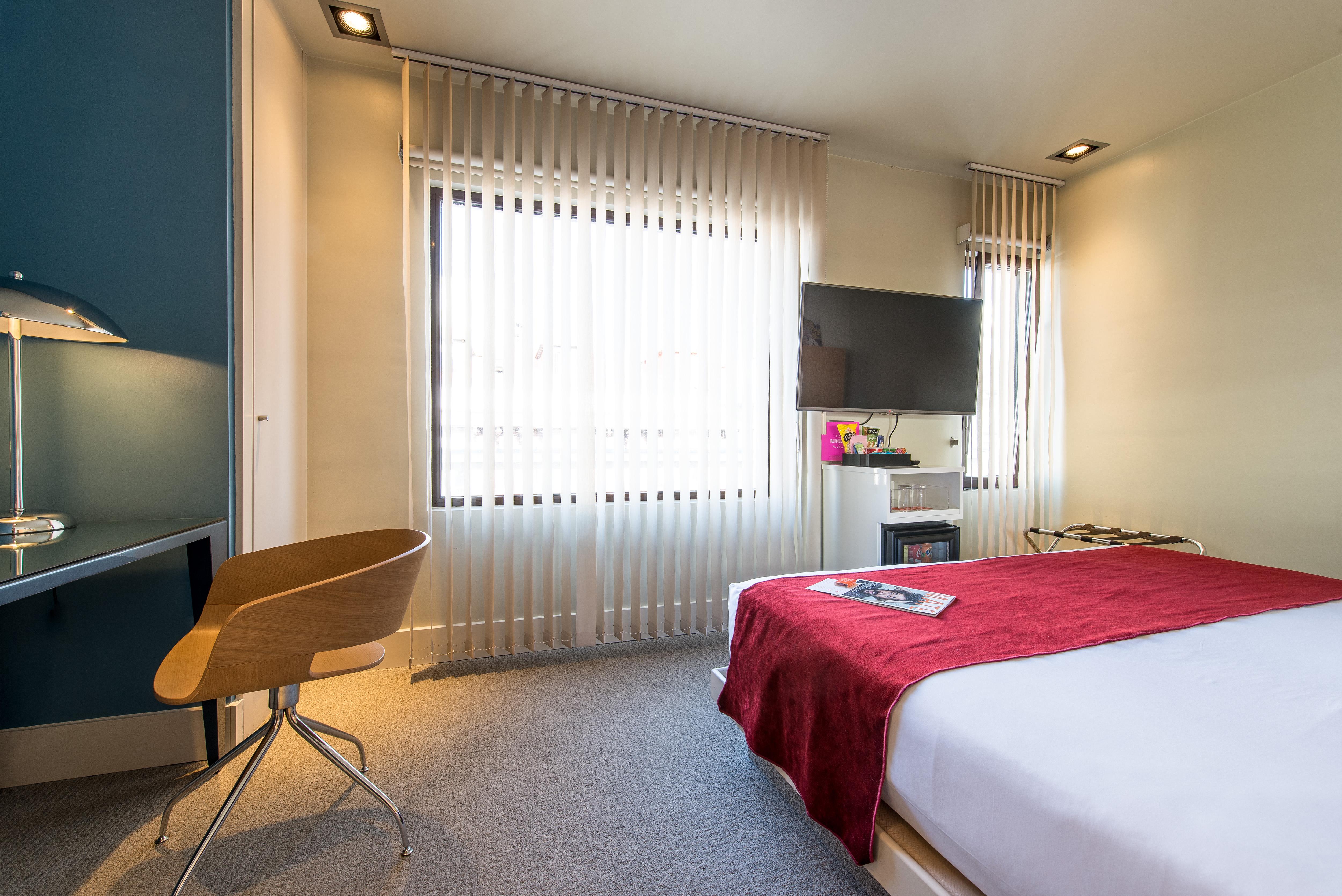 รูมเมท อลิเซีย Hotel มาดริด ภายนอก รูปภาพ