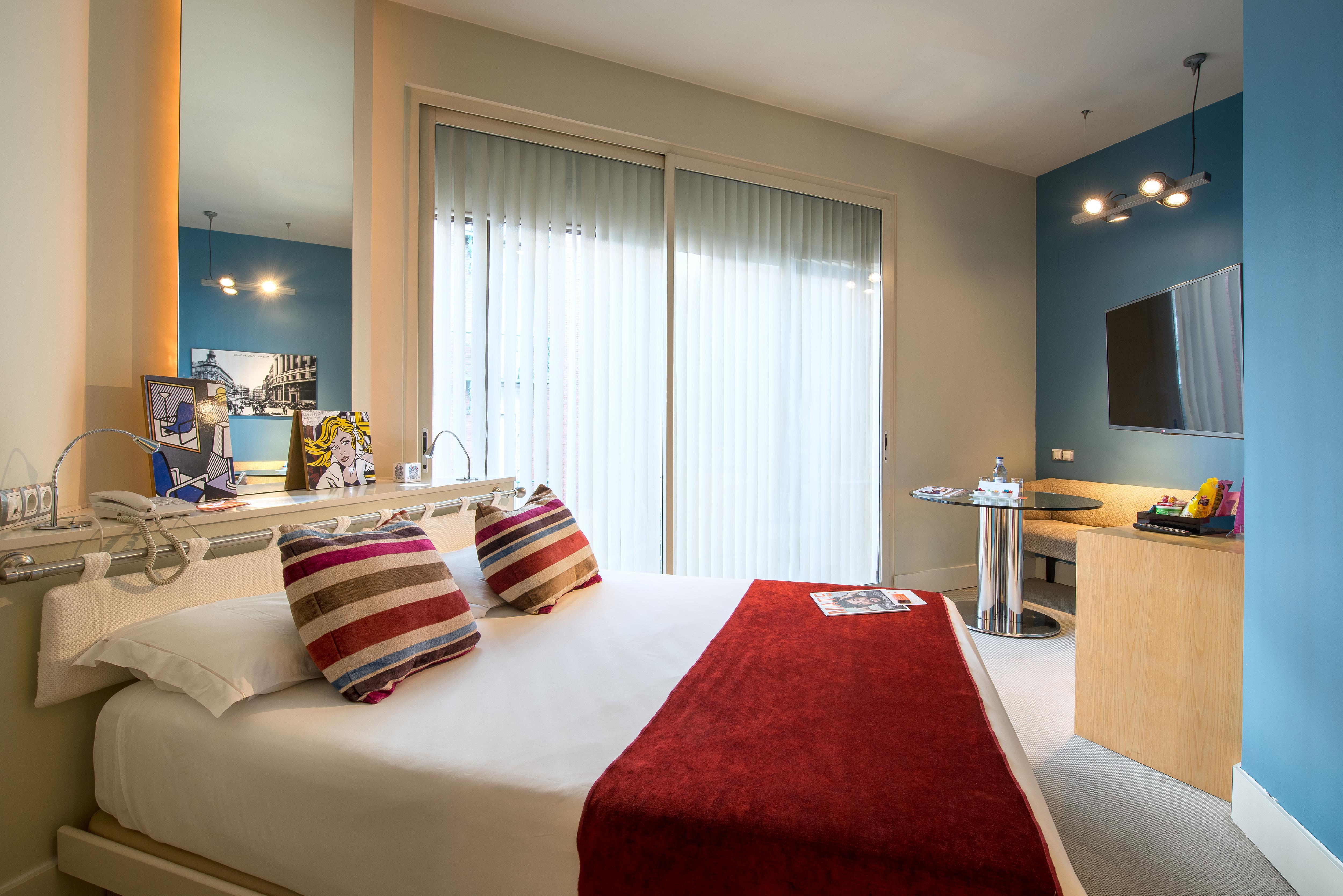 รูมเมท อลิเซีย Hotel มาดริด ภายนอก รูปภาพ