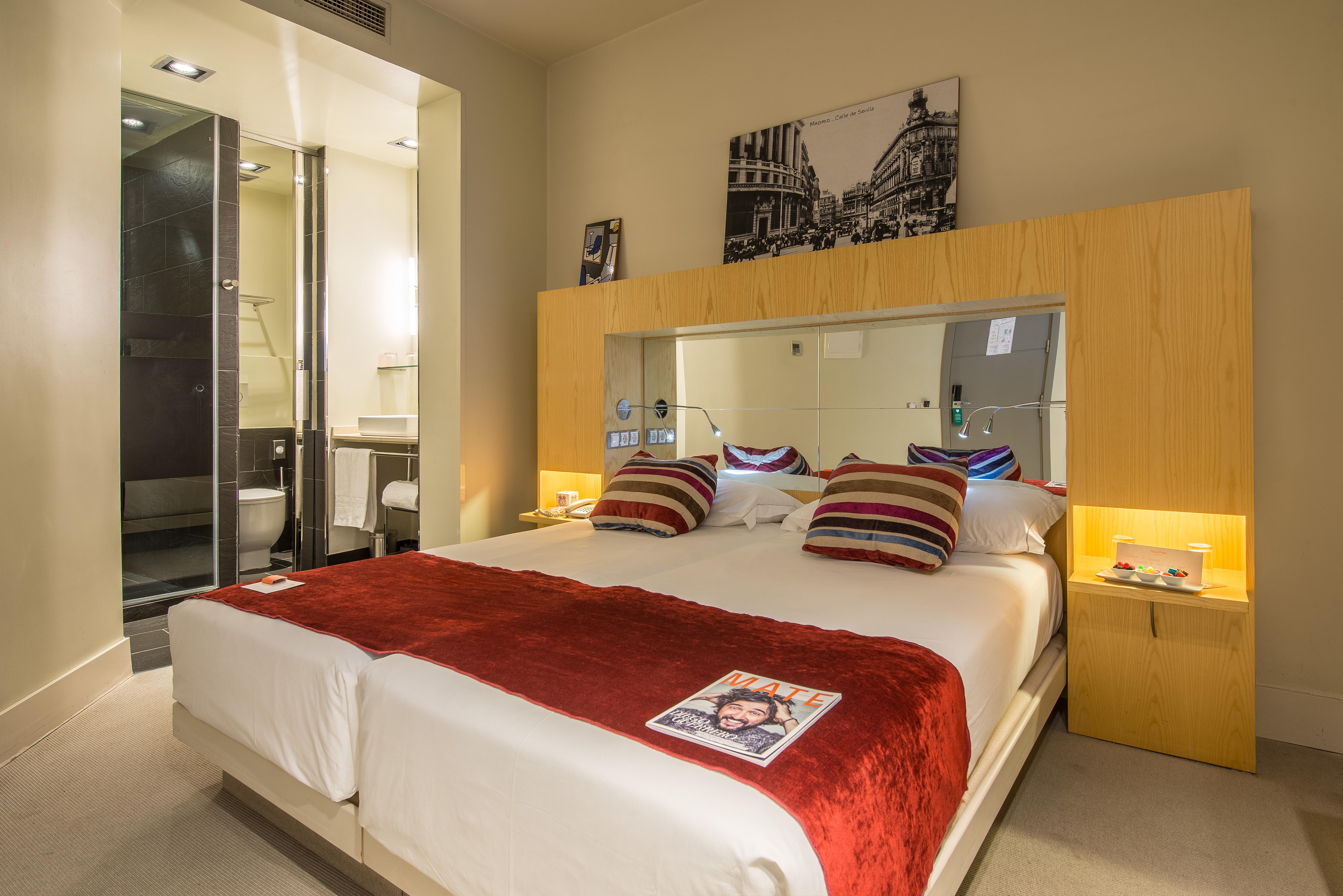รูมเมท อลิเซีย Hotel มาดริด ภายนอก รูปภาพ