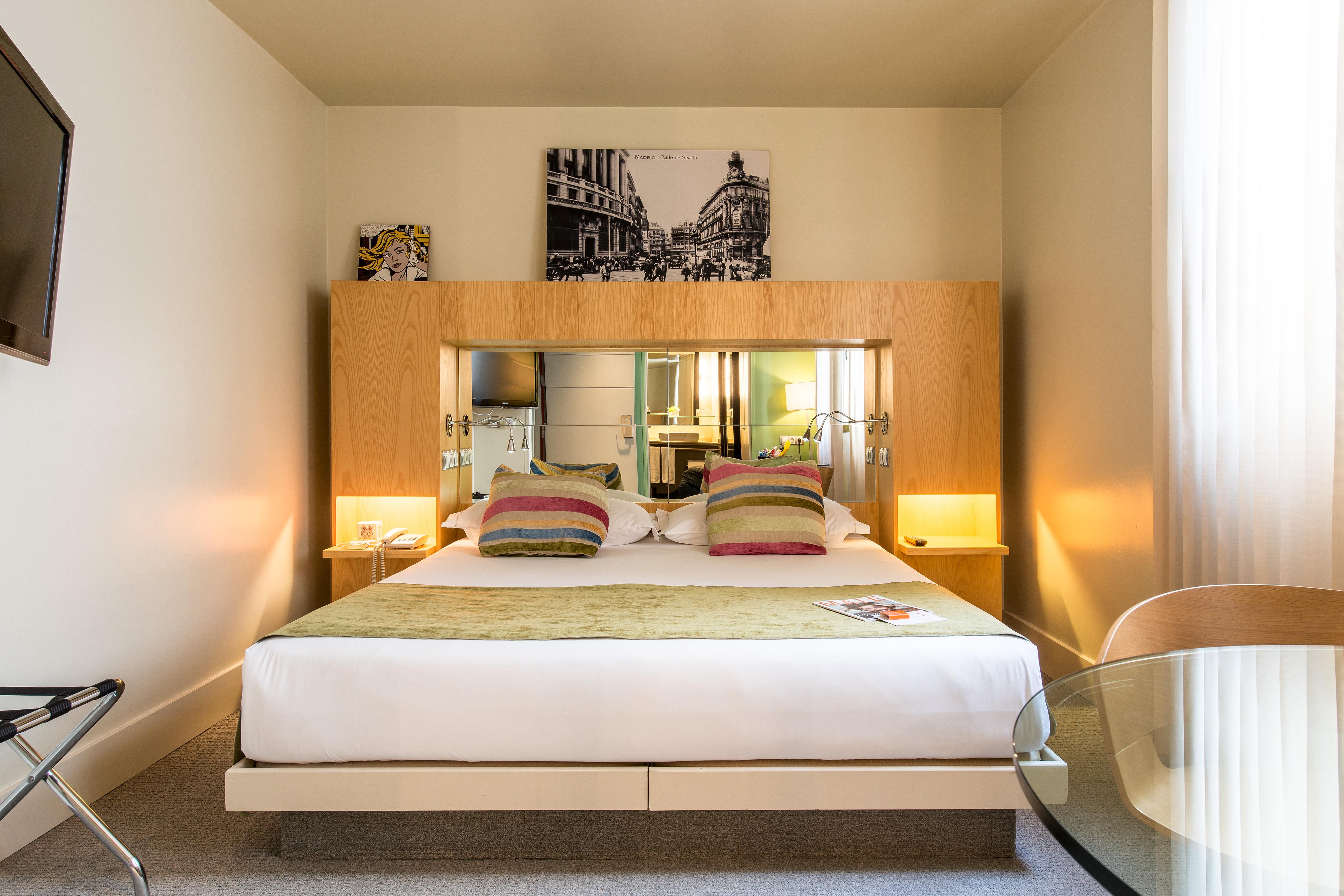 รูมเมท อลิเซีย Hotel มาดริด ภายนอก รูปภาพ